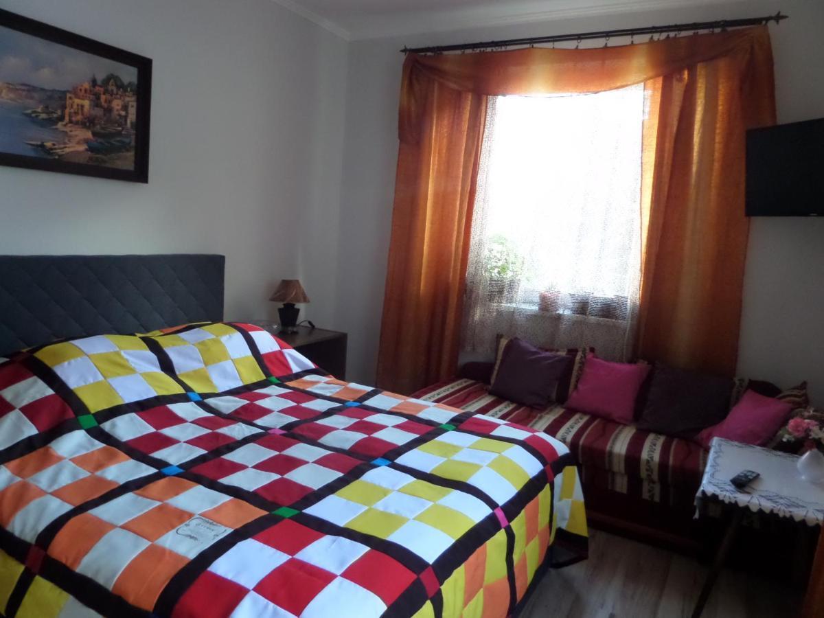 Bori Apartmanok Хайдусобосло Экстерьер фото